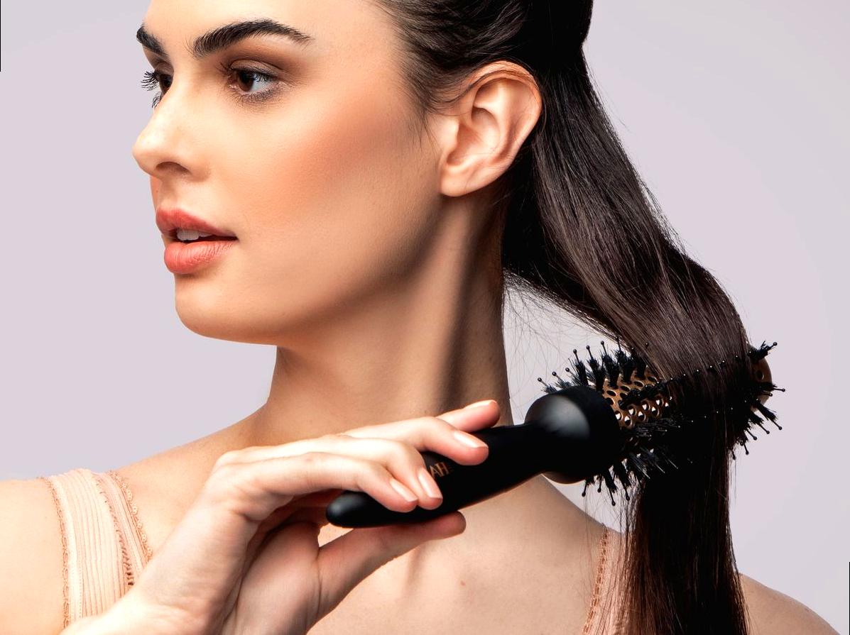 How to Choose the Right Hairbrush for Your Hair Type