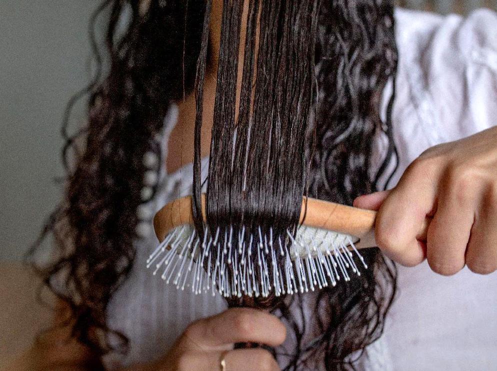 Finding the Best Hairbrush According to Your Hair Type