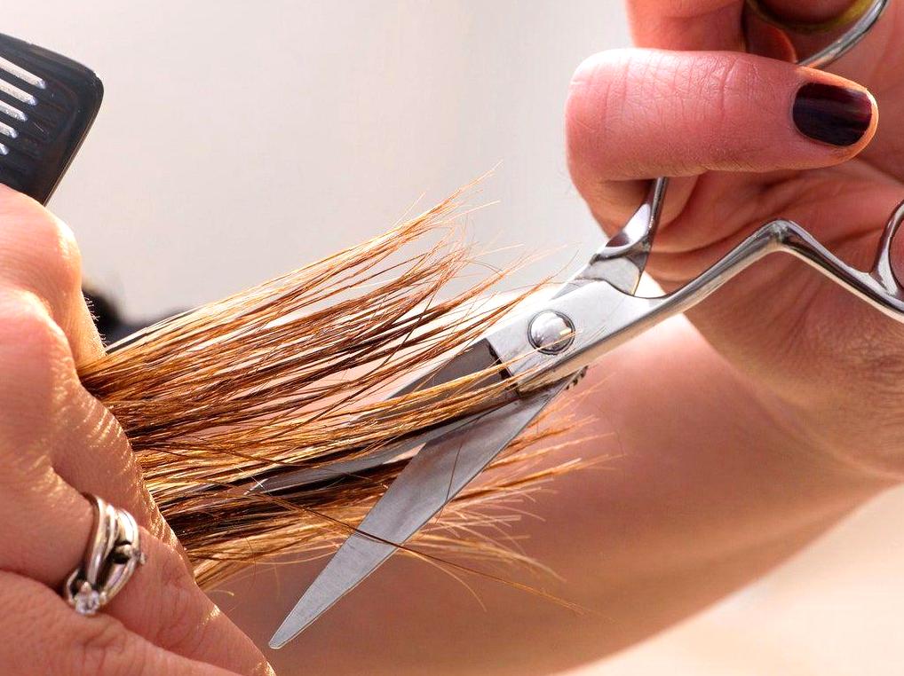 How to Trim Your Hair at Home